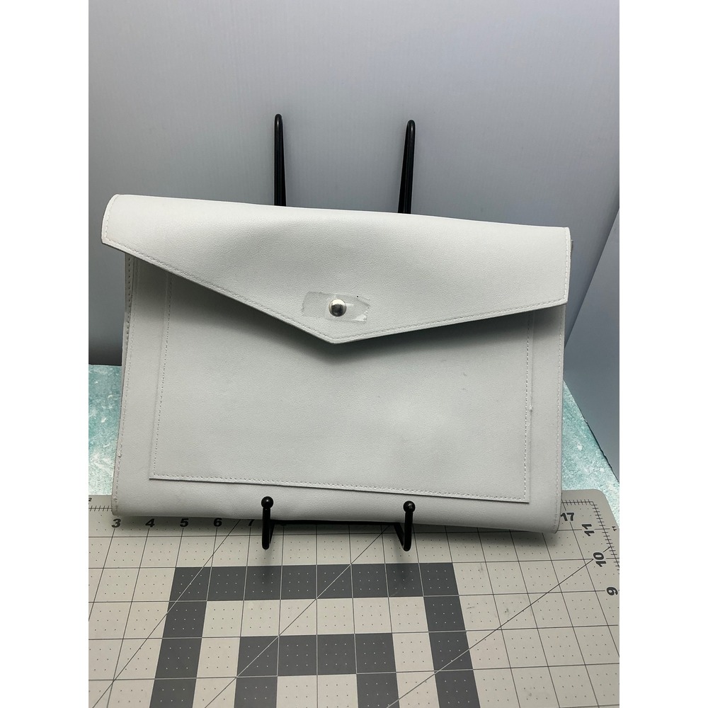 Glass Ladder & Co Megan Portfolio Light Gray Vegan Leather Tech Organizer 13x10
